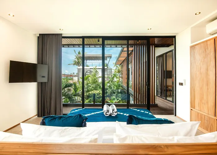 Seaside Serenity 5Br Villa, New, Canggu Bliss Villa *