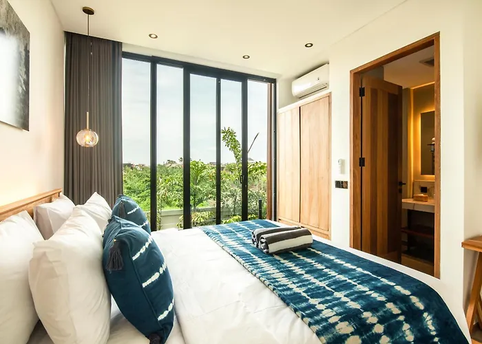 Seaside Serenity 5Br Villa, New, Canggu Bliss